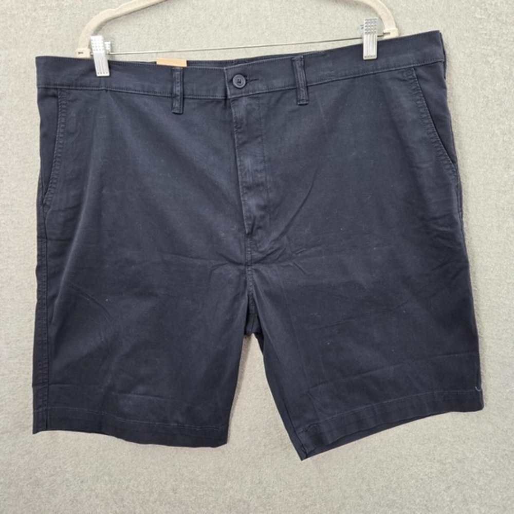 Levi's Men Shorts 42 Blue Chino High Rise Pockets Cotton 9 in Inseam NWT